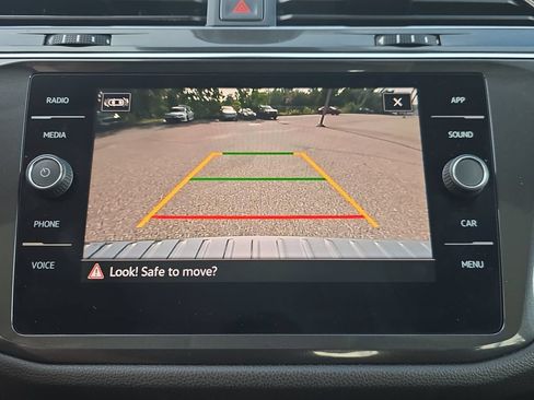 Certified 2023 Volkswagen Tiguan SE AWD/4WD image 26