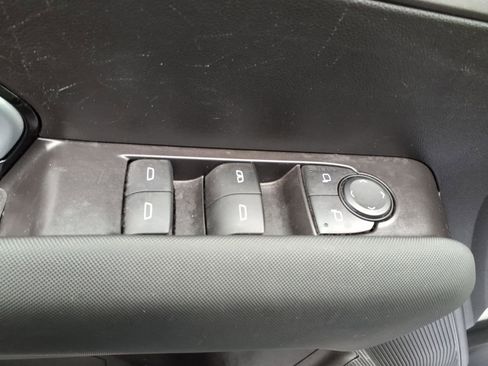 Used 2024 Chevrolet Colorado Z71 w/ Z71 Convenience Package 2 image 14