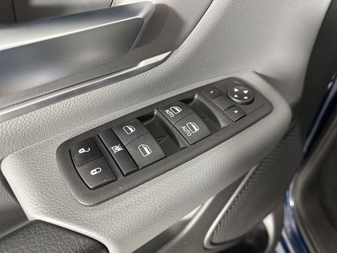 Used 2023 RAM 1500 Big Horn AWD/4WD image 9
