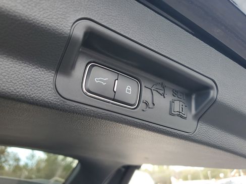 Used 2023 Ford Explorer XLT w/ Equipment Group 202A image 28