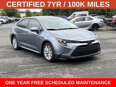 Used 2025 Toyota Corolla LE w/ LE Premium Package FWD image 1