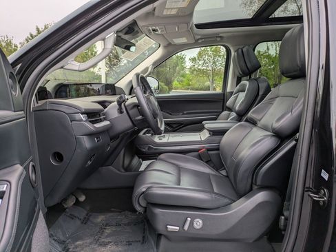 Used 2025 Lincoln Navigator Reserve AWD/4WD image 15