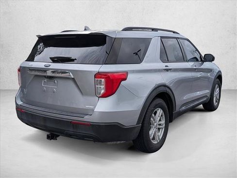 Used 2020 Ford Explorer XLT RWD image 6