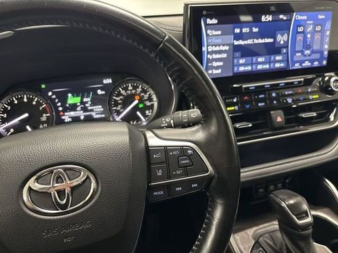 Used 2021 Toyota Highlander Limited image 51