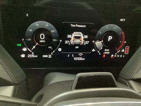 Used 2025 GMC Yukon Denali w/ Advanced Technology Package AWD/4WD image 19