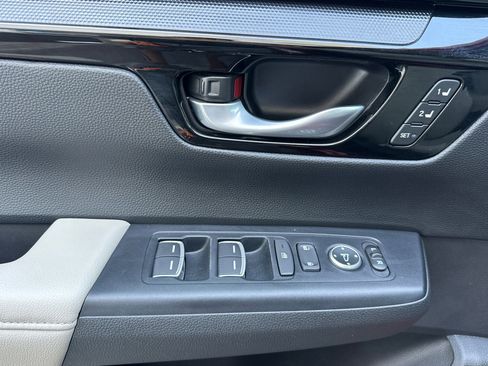 Used 2024 Honda CR-V EX-L image 11