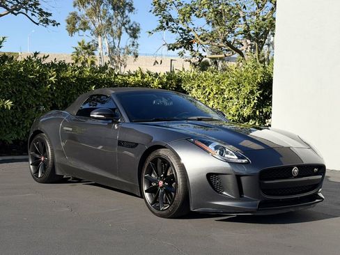 Used 2016 Jaguar F-TYPE S image 2