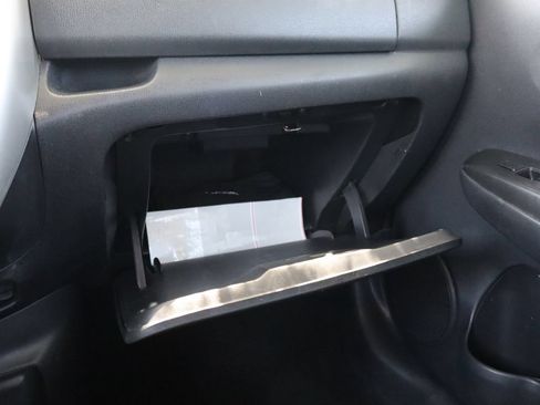 Used 2015 Nissan Versa Note SV FWD image 36