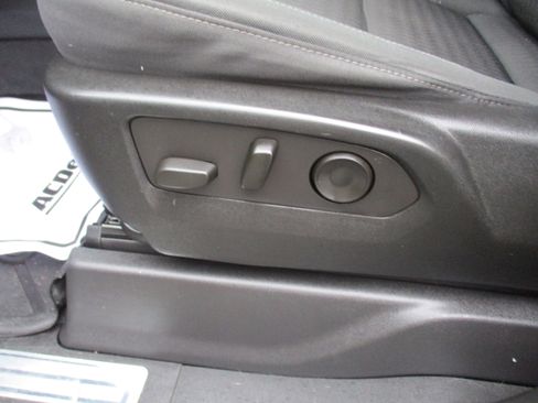 Certified 2022 Chevrolet Silverado 1500 LT Trail Boss w/ Convenience Package II image 15