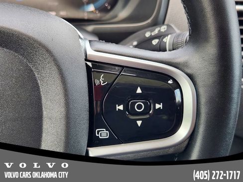 Certified 2025 Volvo XC90 B5 Core image 28