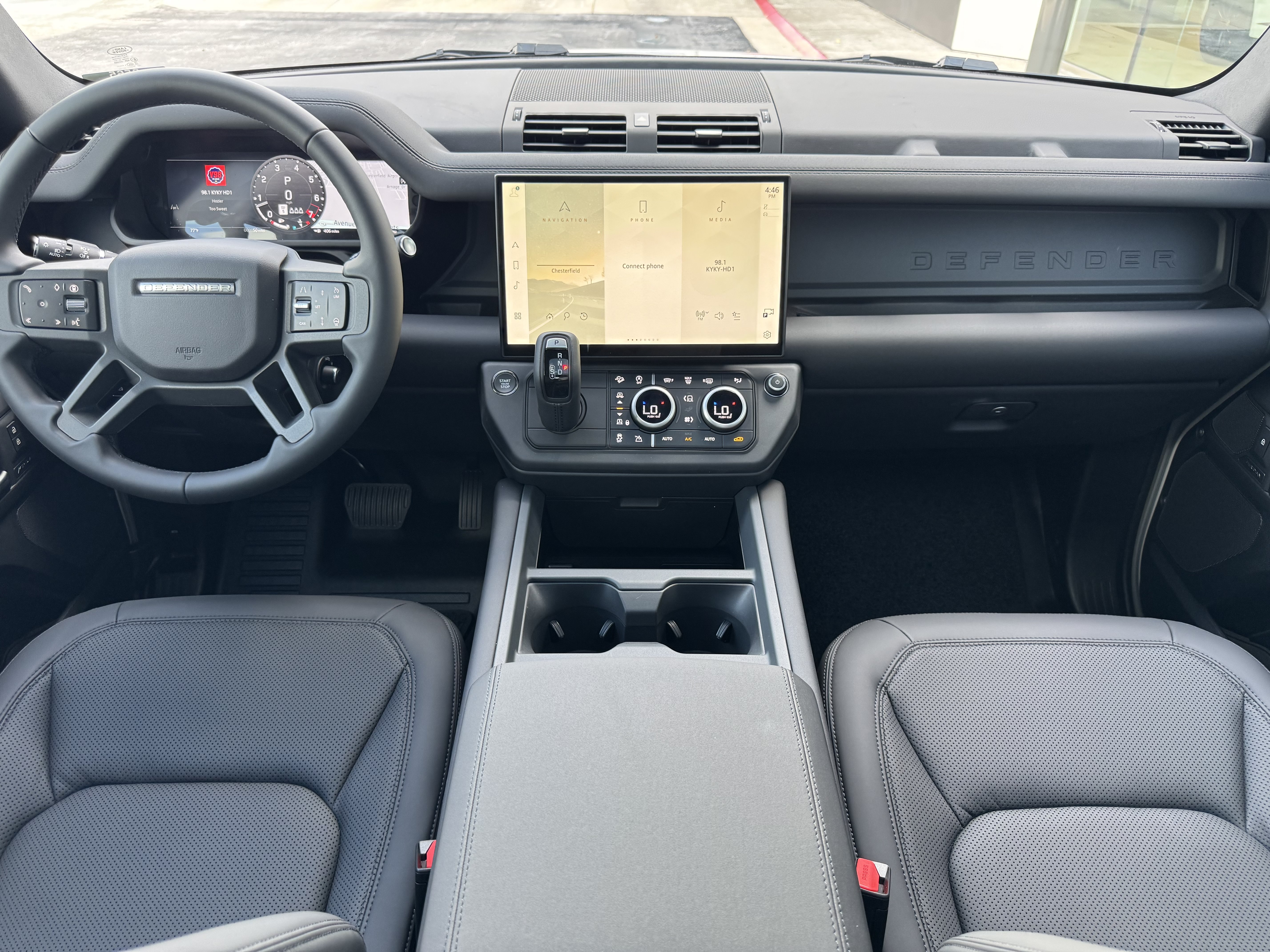 New 2026 Land Rover Defender 110 S AWD/4WD image 4