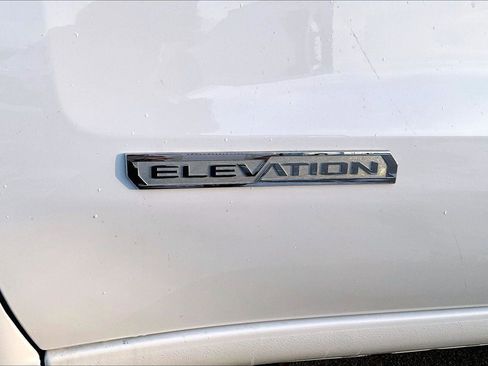 Used 2023 GMC Sierra 1500 Elevation w/ X31 Off-Road Package image 9