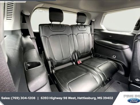 Used 2021 Jeep Grand Cherokee L Limited image 20