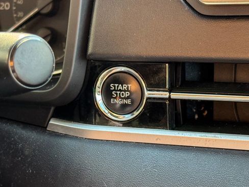 Used 2022 Mitsubishi Outlander ES image 23