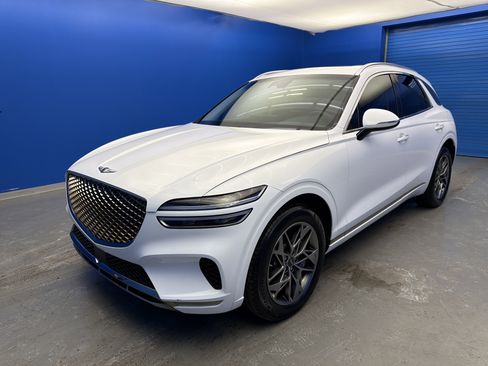 Used 2023 Genesis GV70 2.5T w/ Select Package image 4