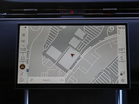 New 2025 Land Rover Range Rover Long Wheelbase SE image 14