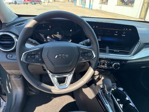 New 2026 Chevrolet Trax LT w/ Midnight Edition image 19