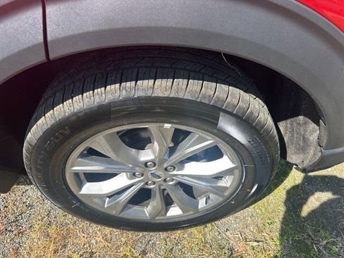 Used 2023 Ford Explorer Limited AWD/4WD image 20