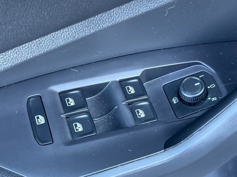 Used 2019 Volkswagen Jetta S image 13