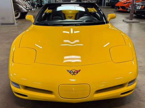 Used 2002 Chevrolet Corvette w/ Preferred Equipment Group2 image 5