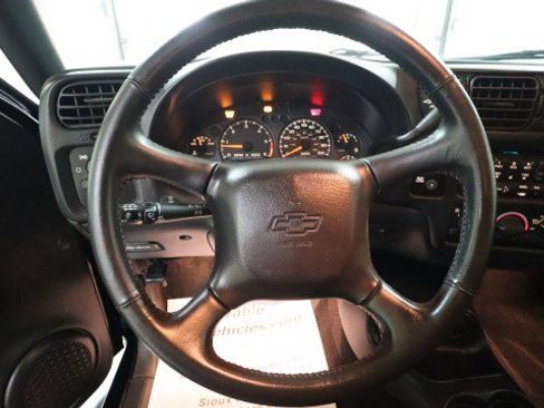 Used 2001 Chevrolet Blazer LT AWD/4WD image 19
