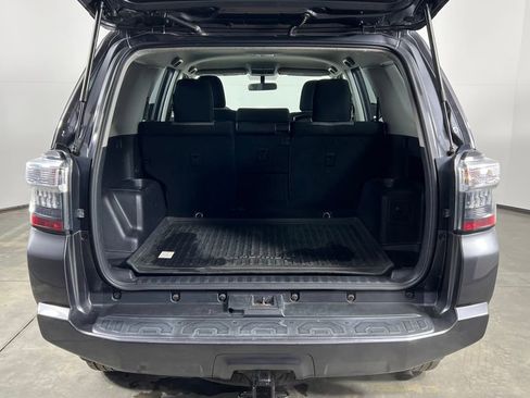 Used 2014 Toyota 4Runner SR5 image 15