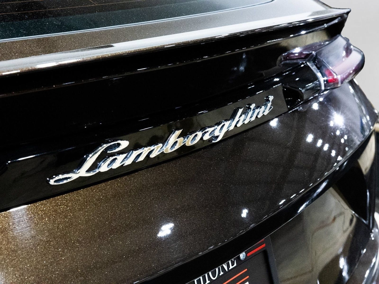 Used 2021 Lamborghini Urus AWD/4WD image 18