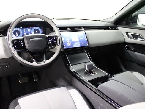 Used 2026 Land Rover Range Rover Velar Dynamic SE AWD/4WD image 4