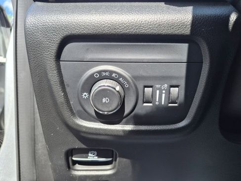 Used 2024 Jeep Grand Cherokee L Limited w/ Luxury Tech Group II AWD/4WD image 19