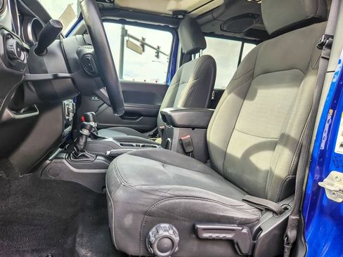 Used 2019 Jeep Wrangler Unlimited Sport S AWD/4WD image 7