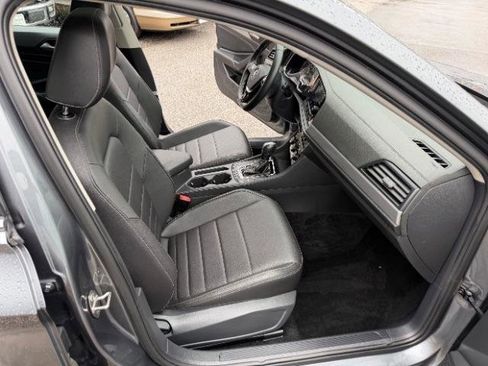 Used 2021 Volkswagen Jetta SE image 36