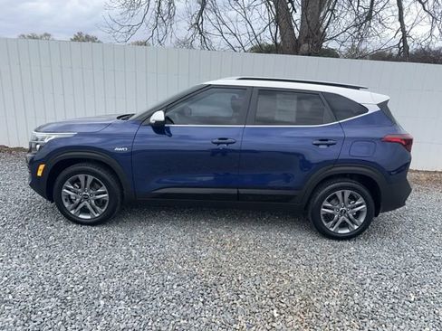Used 2021 Kia Seltos S image 2
