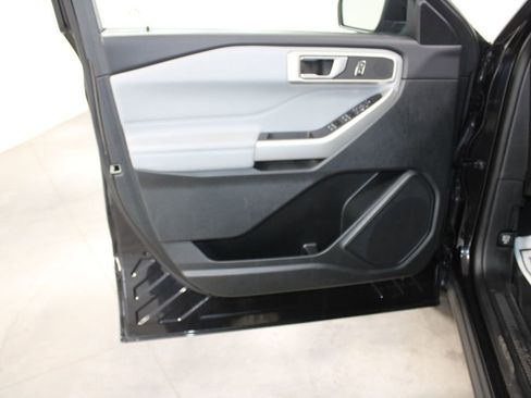 Used 2023 Ford Explorer XLT w/ Equipment Group 202A image 27