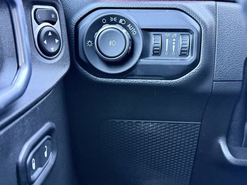 Used 2021 Jeep Wrangler Unlimited Rubicon w/ Xtreme Recon 35" Tire Package image 12