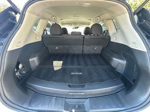 Used 2019 Nissan Rogue SV FWD image 11