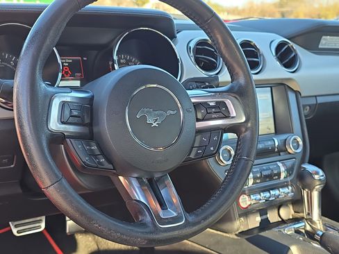 Used 2016 Ford Mustang Premium image 14