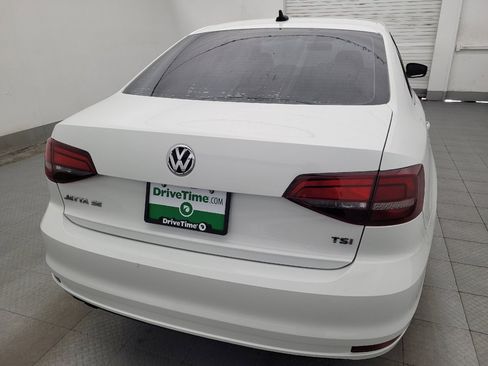 Used 2017 Volkswagen Jetta SE FWD image 7