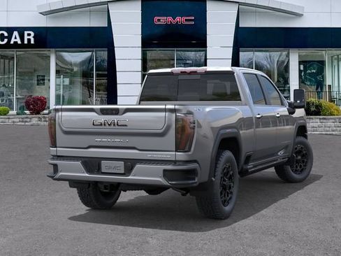 Used 2026 GMC Sierra 2500 Denali Ultimate w/ LPO, Black Badging Package AWD/4WD image 4