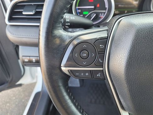 Used 2021 Toyota Camry XLE image 22