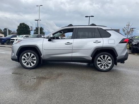 Used 2025 Toyota RAV4 XLE Premium image 2