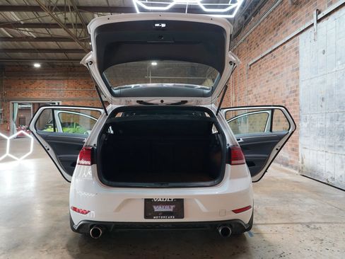 Used 2018 Volkswagen GTI SE w/ SE Leather Package FWD image 34