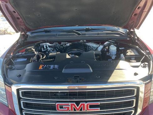Used 2018 GMC Yukon SLE w/ HD Trailering Package image 14