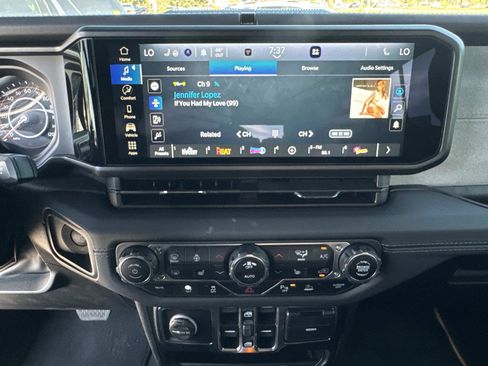 Used 2024 Jeep Wrangler Sahara w/ Safety Group image 26