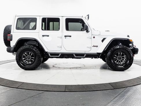 Used 2024 Jeep Wrangler Unlimited Rubicon image 27