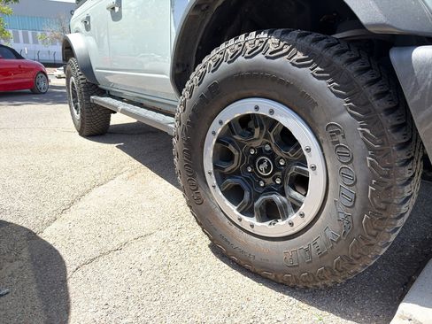 Used 2024 Ford Bronco Outer Banks w/ Sasquatch Package image 4