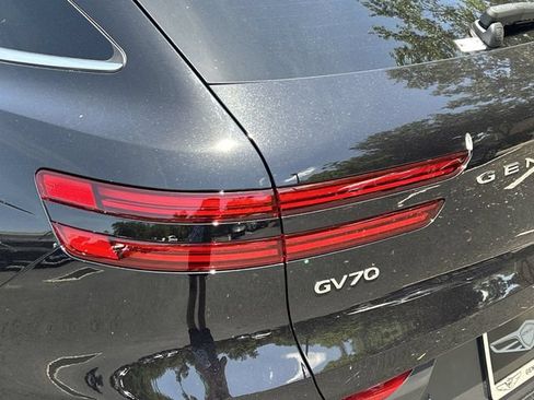 Used 2026 Genesis GV70 2.5T Select AWD/4WD image 15