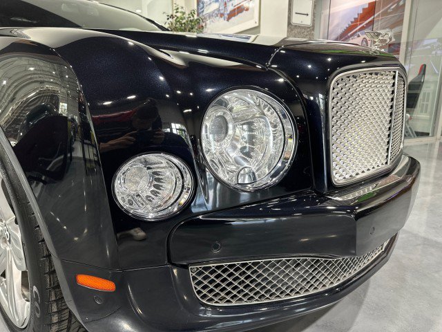 Used 2011 Bentley Mulsanne RWD image 22