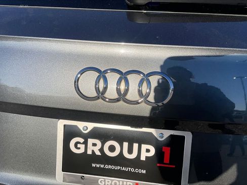 Used 2018 Audi SQ5 Prestige w/ Prestige Package image 10