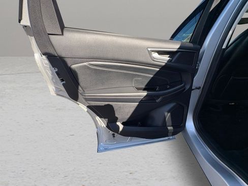 Used 2017 Ford Edge Titanium w/ Equipment Group 301A AWD/4WD image 48