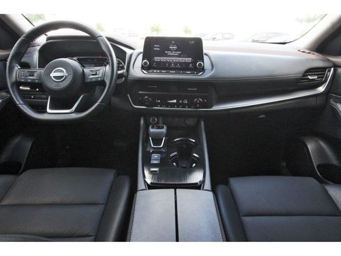 Certified 2023 Nissan Rogue SV w/ SV Premium B Package FWD image 13